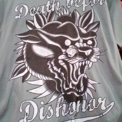 Tee shirt