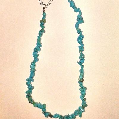 COLLIER HOWLITE TURQUOISE